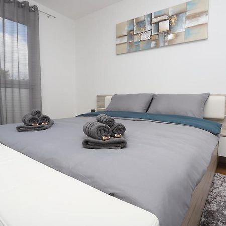Apartman Perla Deluxe Πόρετς Εξωτερικό φωτογραφία