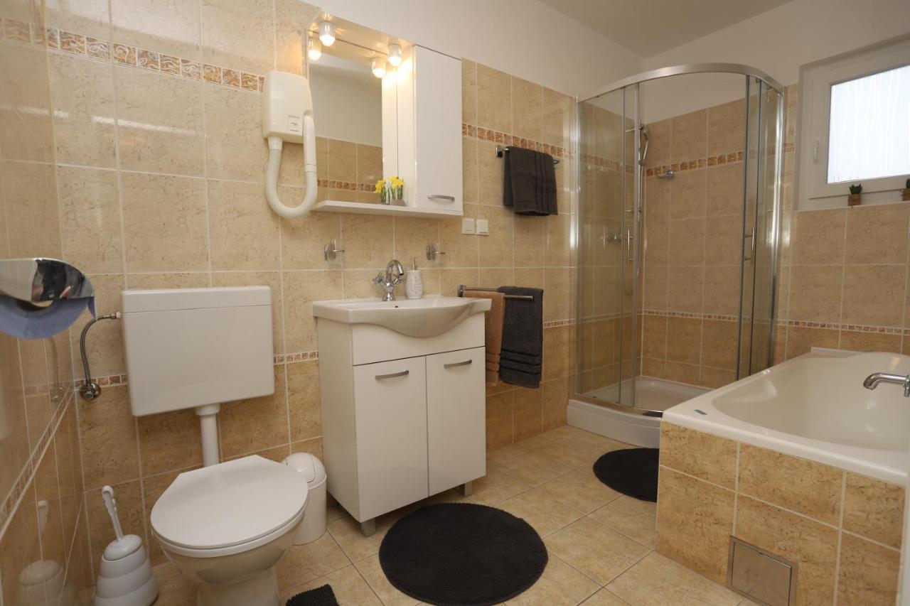 Apartman Perla Deluxe Πόρετς Εξωτερικό φωτογραφία